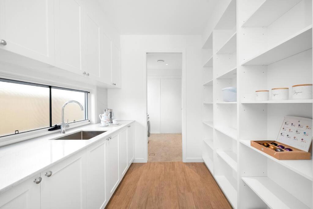 Luxury House With Pool, Close To Cbd *