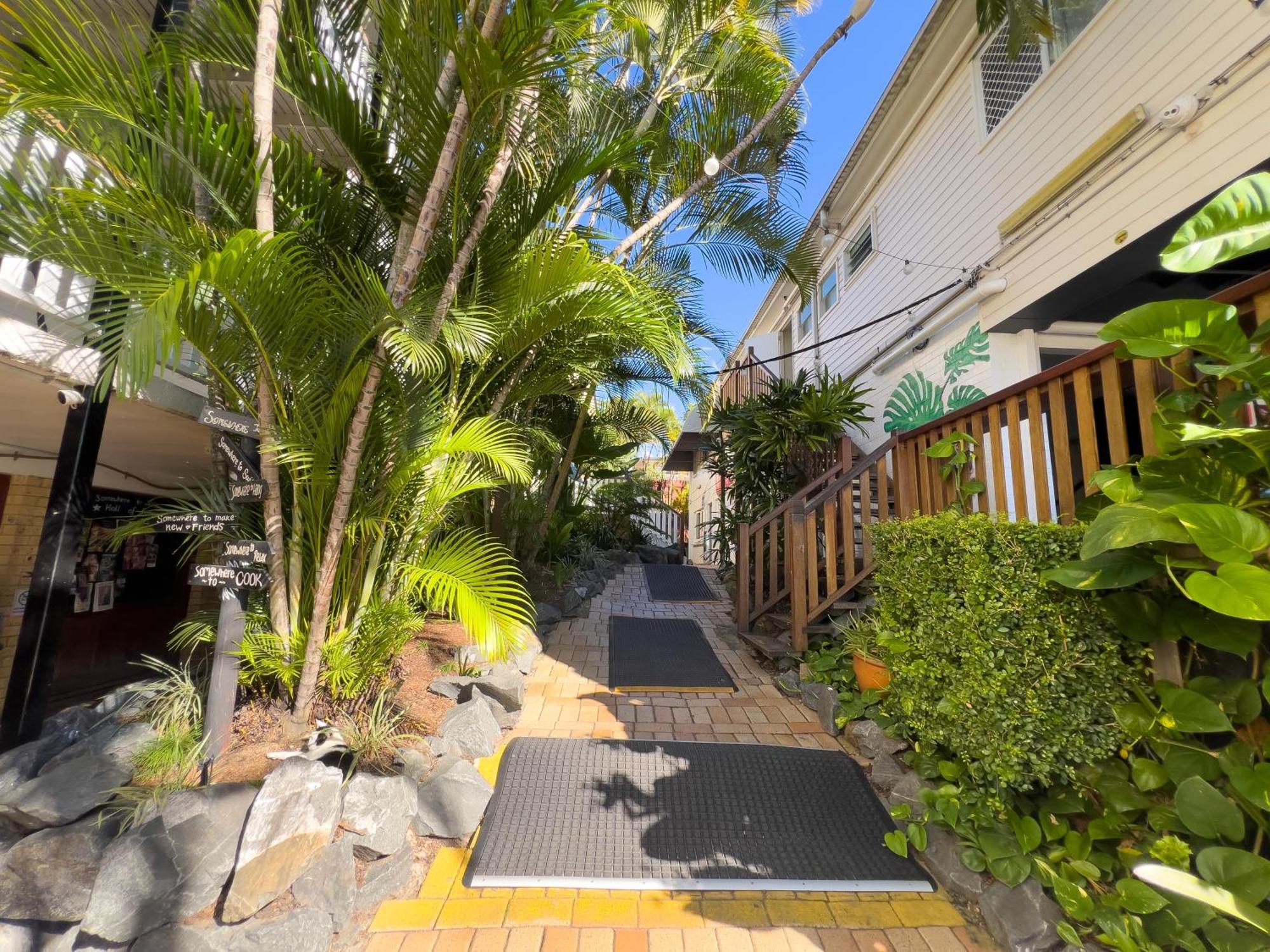 Somewhere To Backpackers * Brisbane