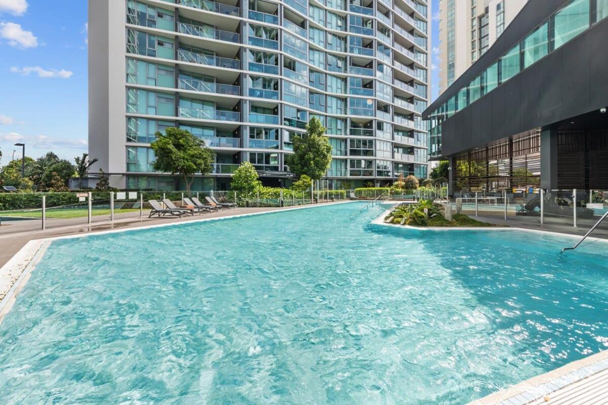 1-bedroom Riverfront With Pool Apartment Brisbane