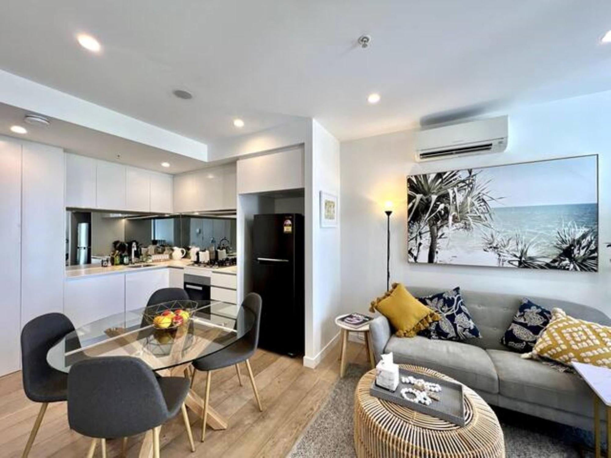 2-bed With Pool, Gym, Parking And Balcony Apartment *