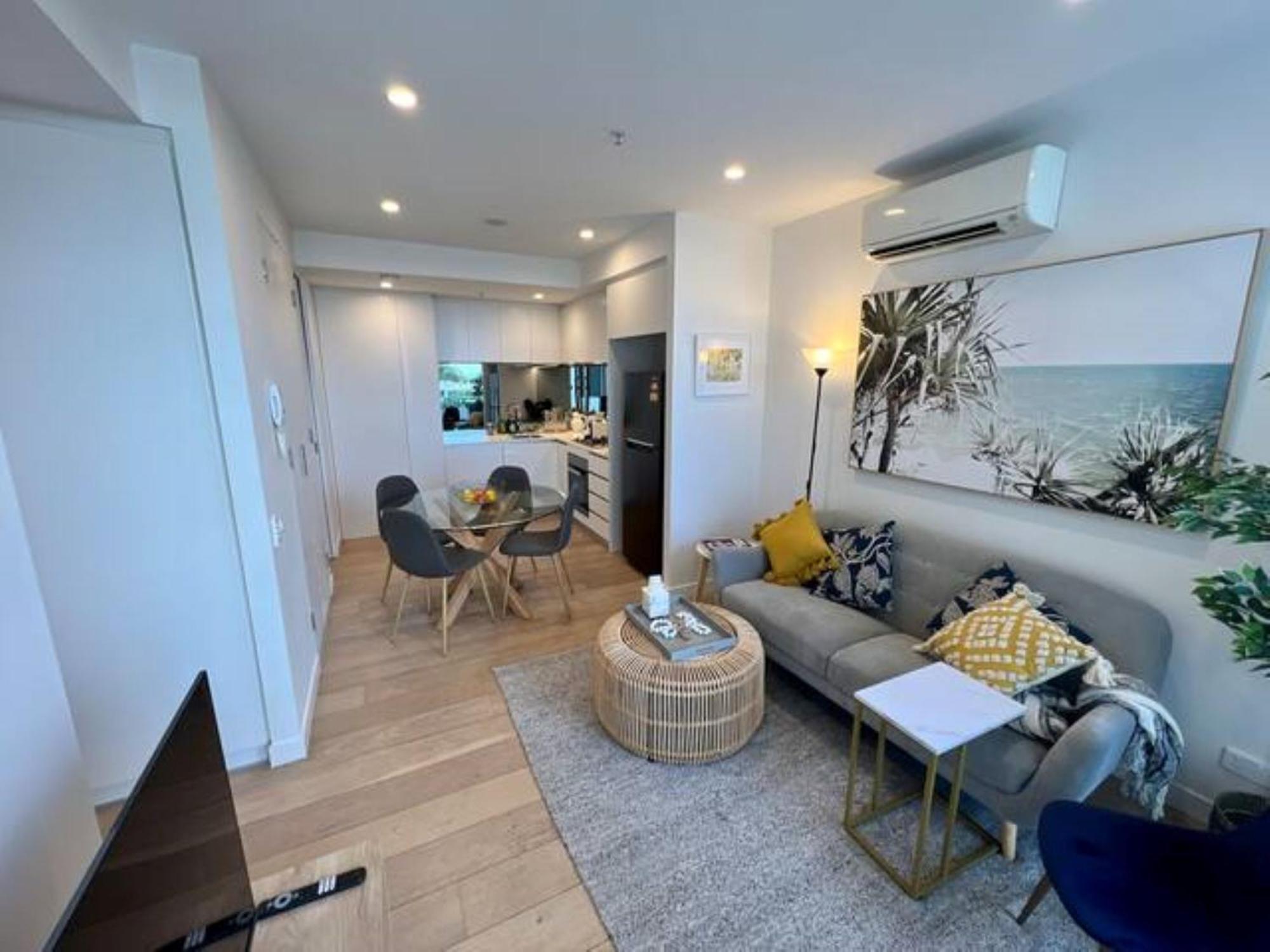 Apartment 2-bed With Pool, Gym, Parking And Balcony