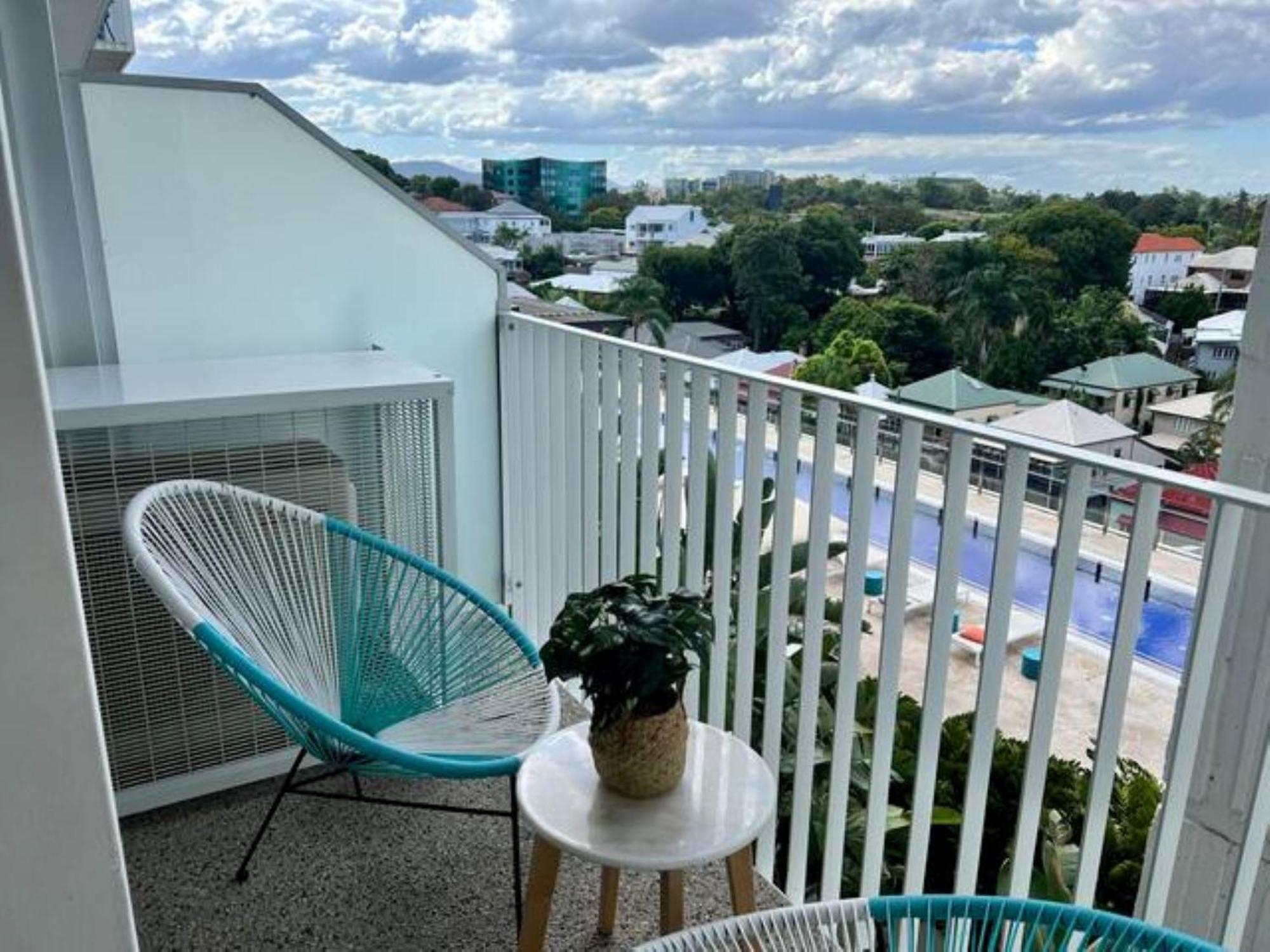 2-bed With Pool, Gym, Parking And Balcony *
