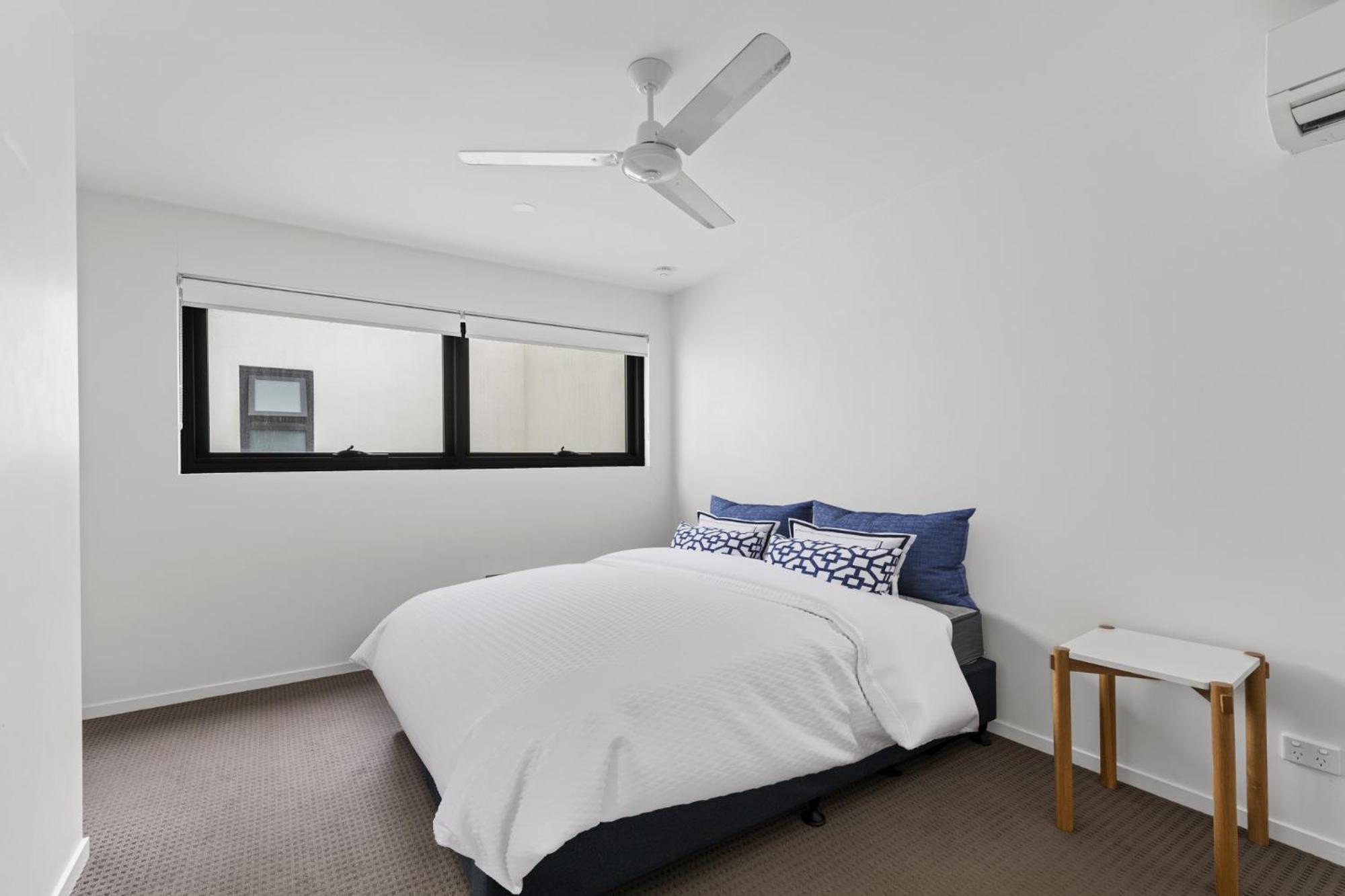 Sleek With Parking And Balcony Apartment Brisbane