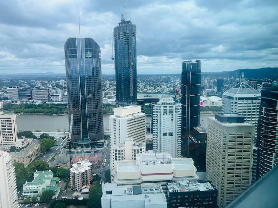 Luxury River Views - Skytower L53#free Parking Apartment *