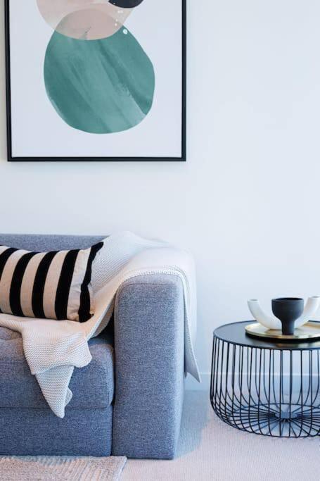 Luxury River Views - Skytower L53#free Parking Apartment
