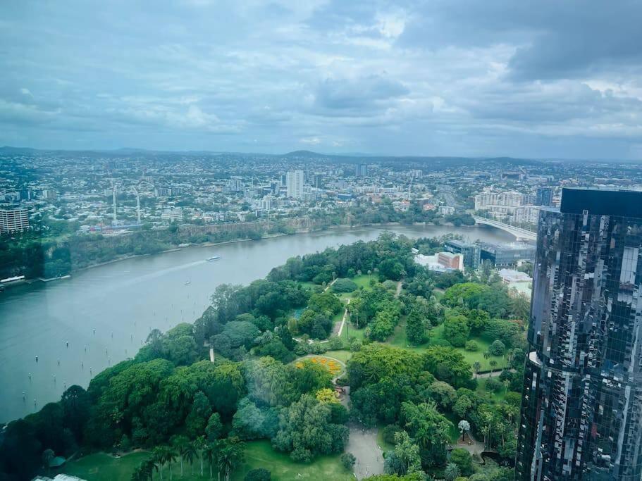 Luxury River Views - Skytower L53#free Parking Apartment