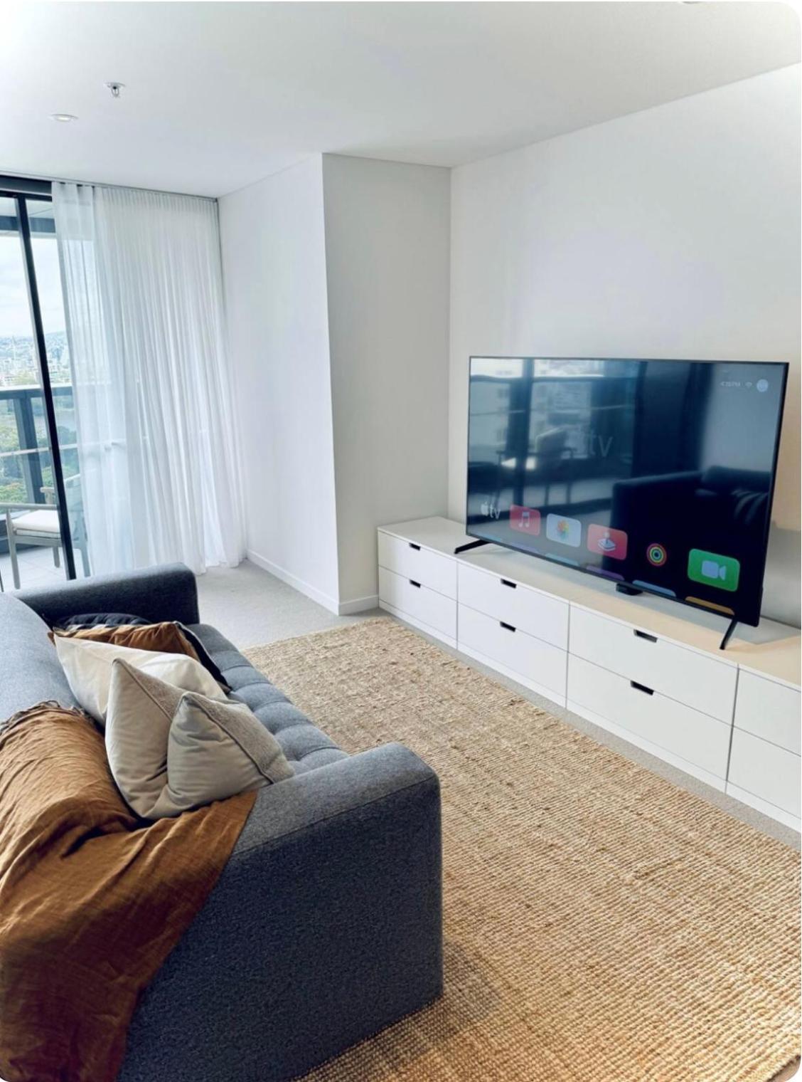 Luxury River Views - Skytower L53#free Parking Apartment
