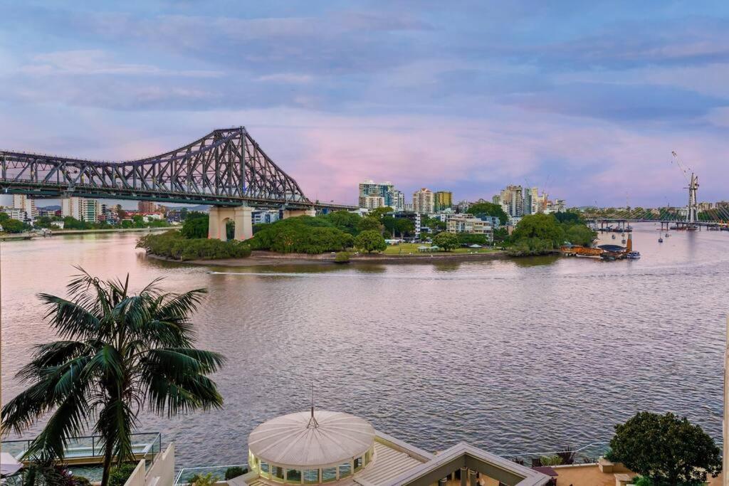 Superb 2bed 2bath 1car Views Cbd *