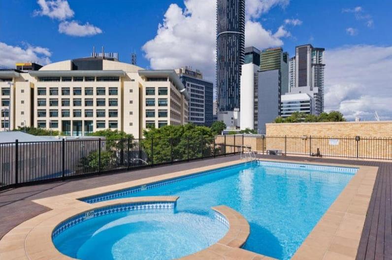 Apartment Ct&mountain View On High Level Riverfont Carpark