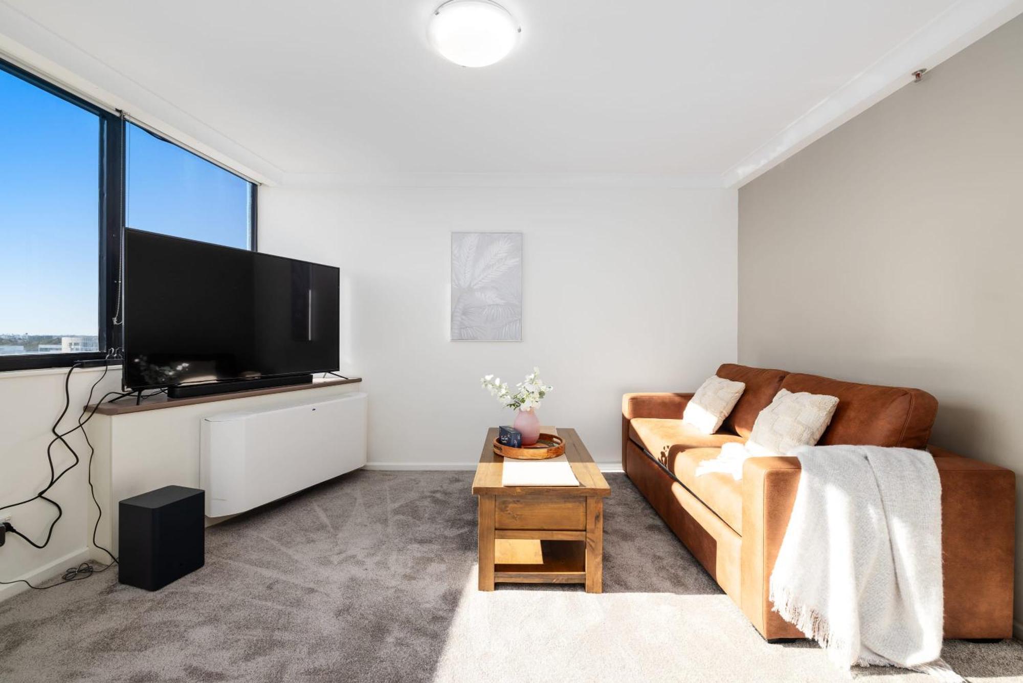 Ct&mountain View On High Level Riverfont Carpark Apartment Brisbane