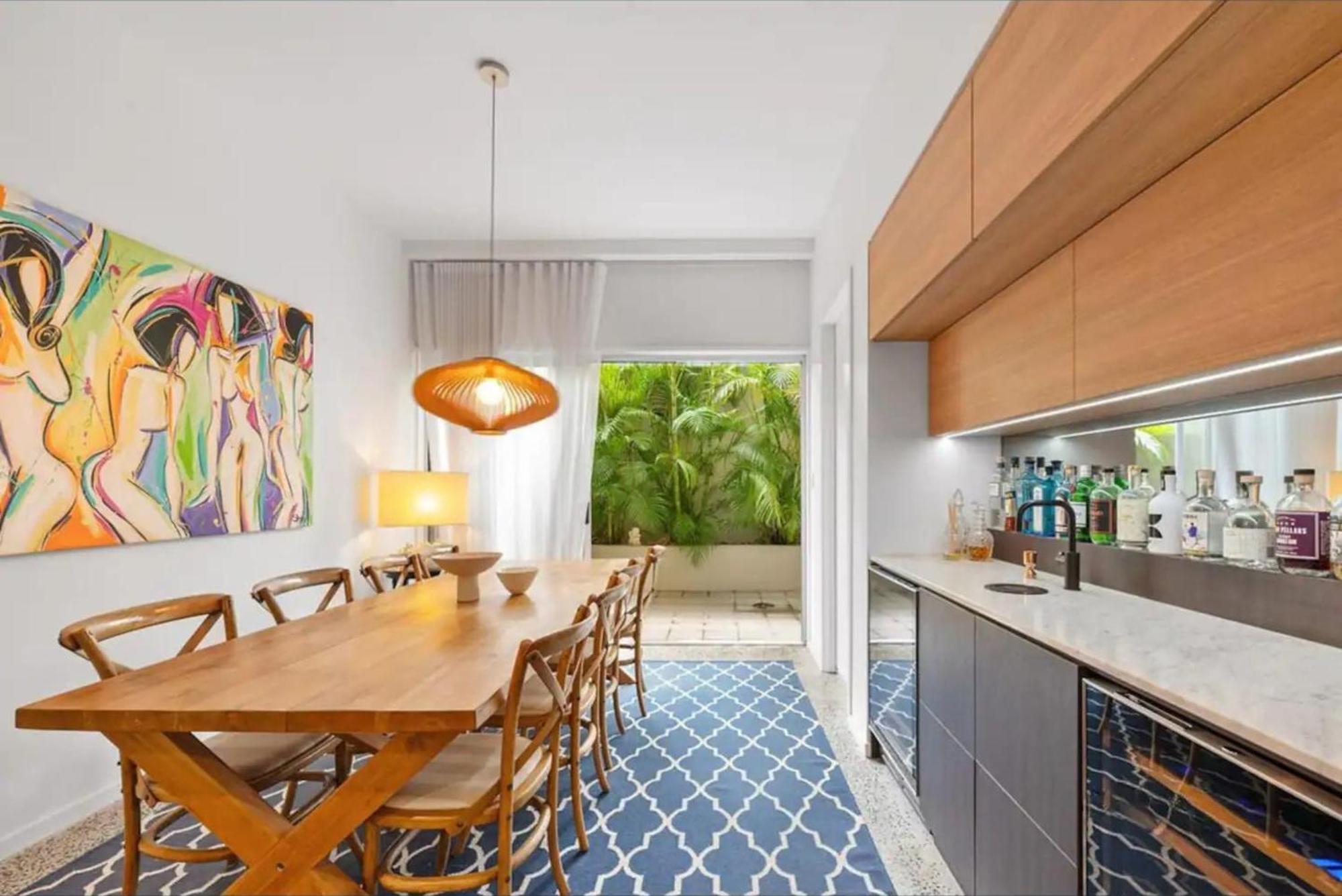 Apartment The Street Gallery Brisbane