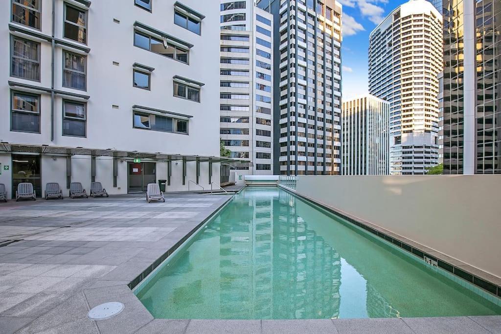 Apartment Modern Riverside Haven With Sweeping Balcony Views Brisbane