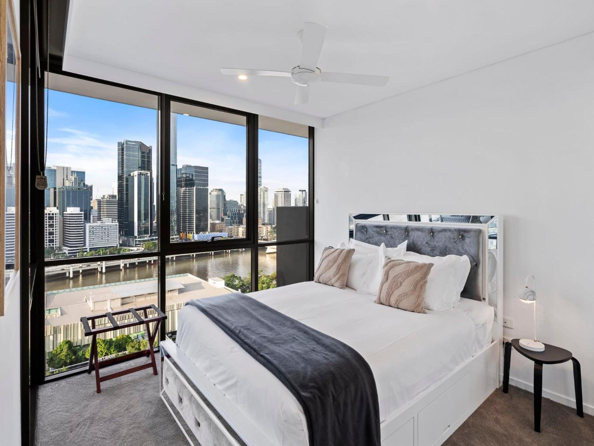 2br In South With Spectacular River View