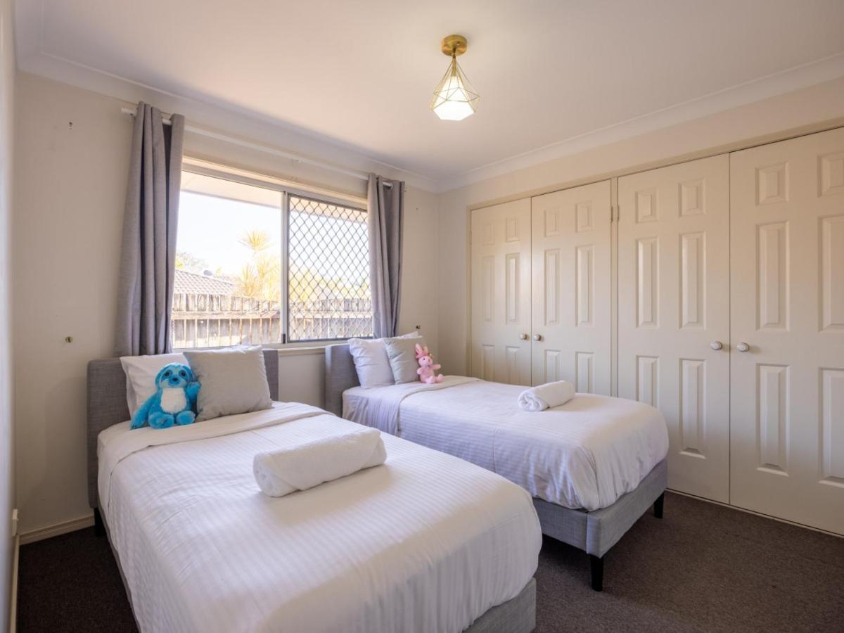Holiday home 4 Beds Family House At Sunnybank Hills Brisbane