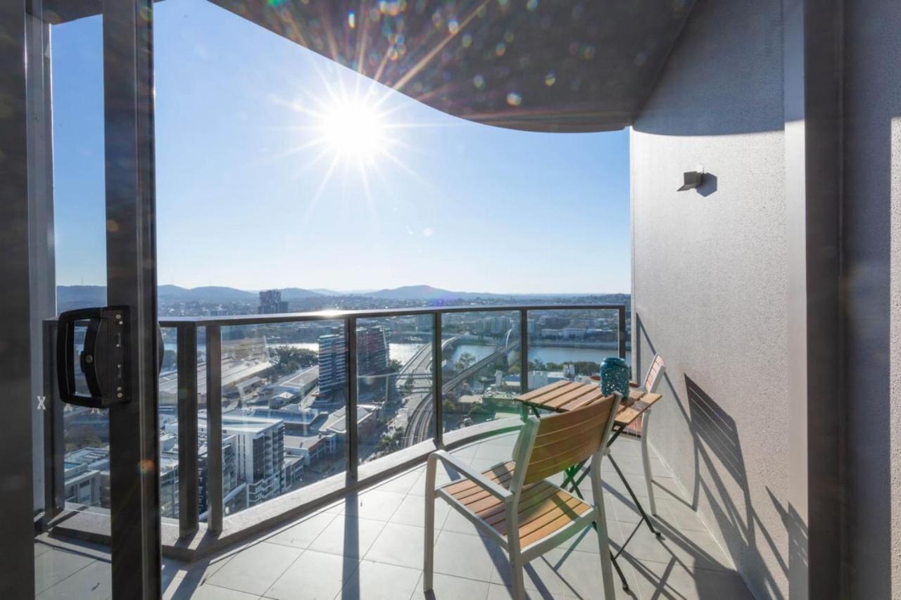 One Bed At Southbank With Rooftop Pool And Carpark