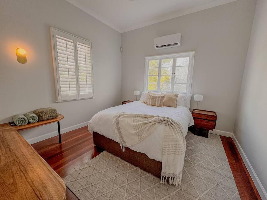 Villa Springhill Retreat - Inner-city, Pool + Sauna