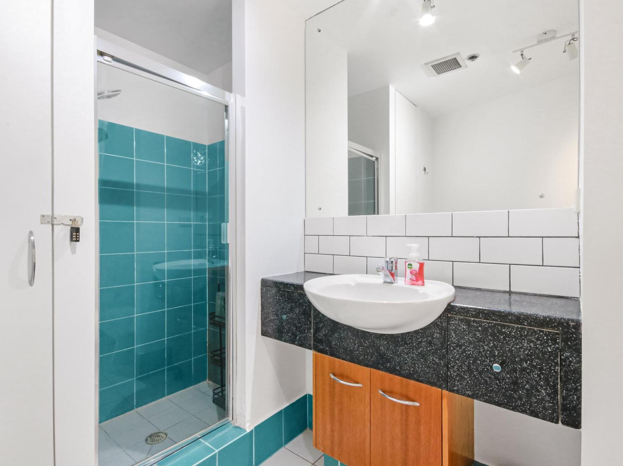 Spacious 1 Bedroom In Teneriffe Apartment Brisbane