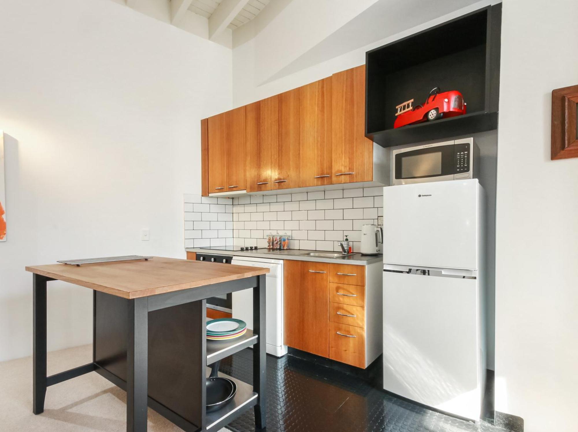 Spacious 1 Bedroom In Teneriffe * Brisbane