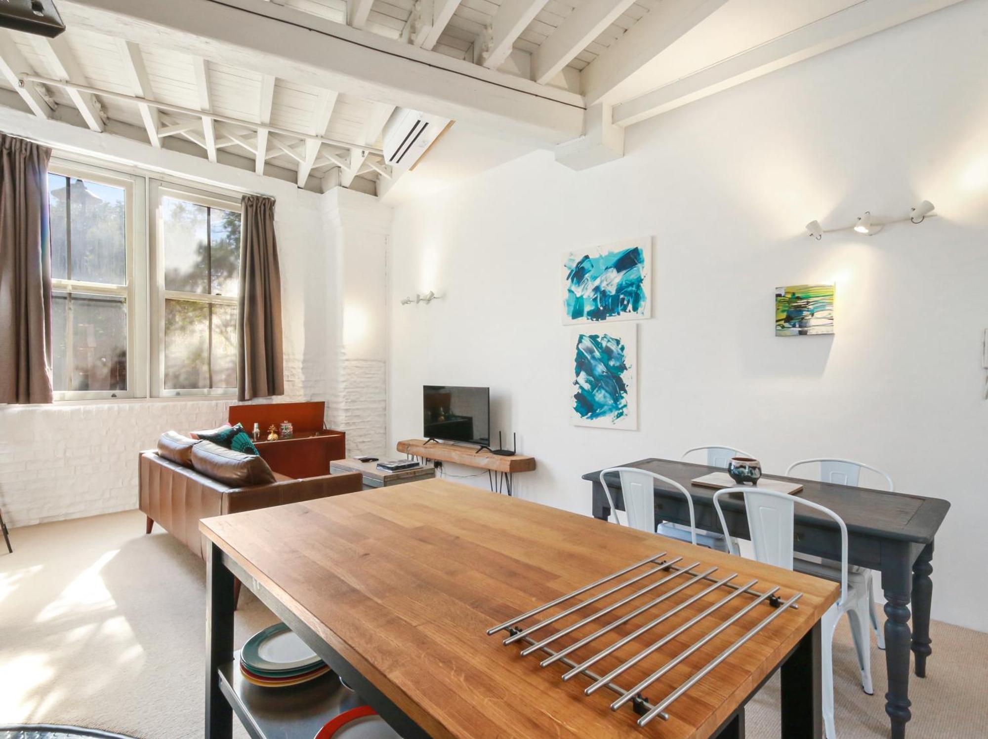 Spacious 1 Bedroom In Teneriffe Apartment