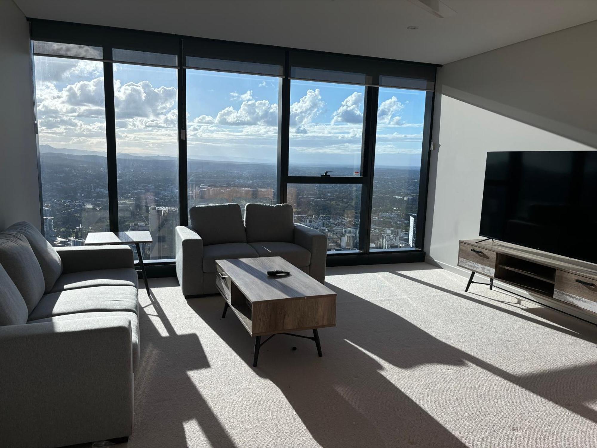 Sky Tower High Level Apartment *