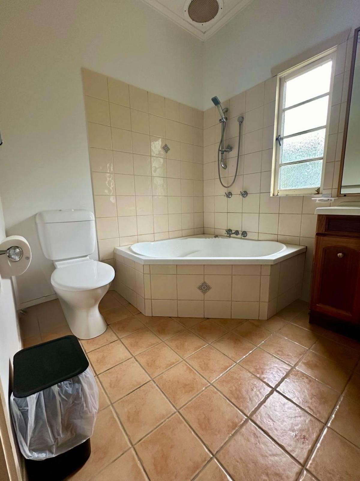 Homestay Sharing House With Small Family Brisbane