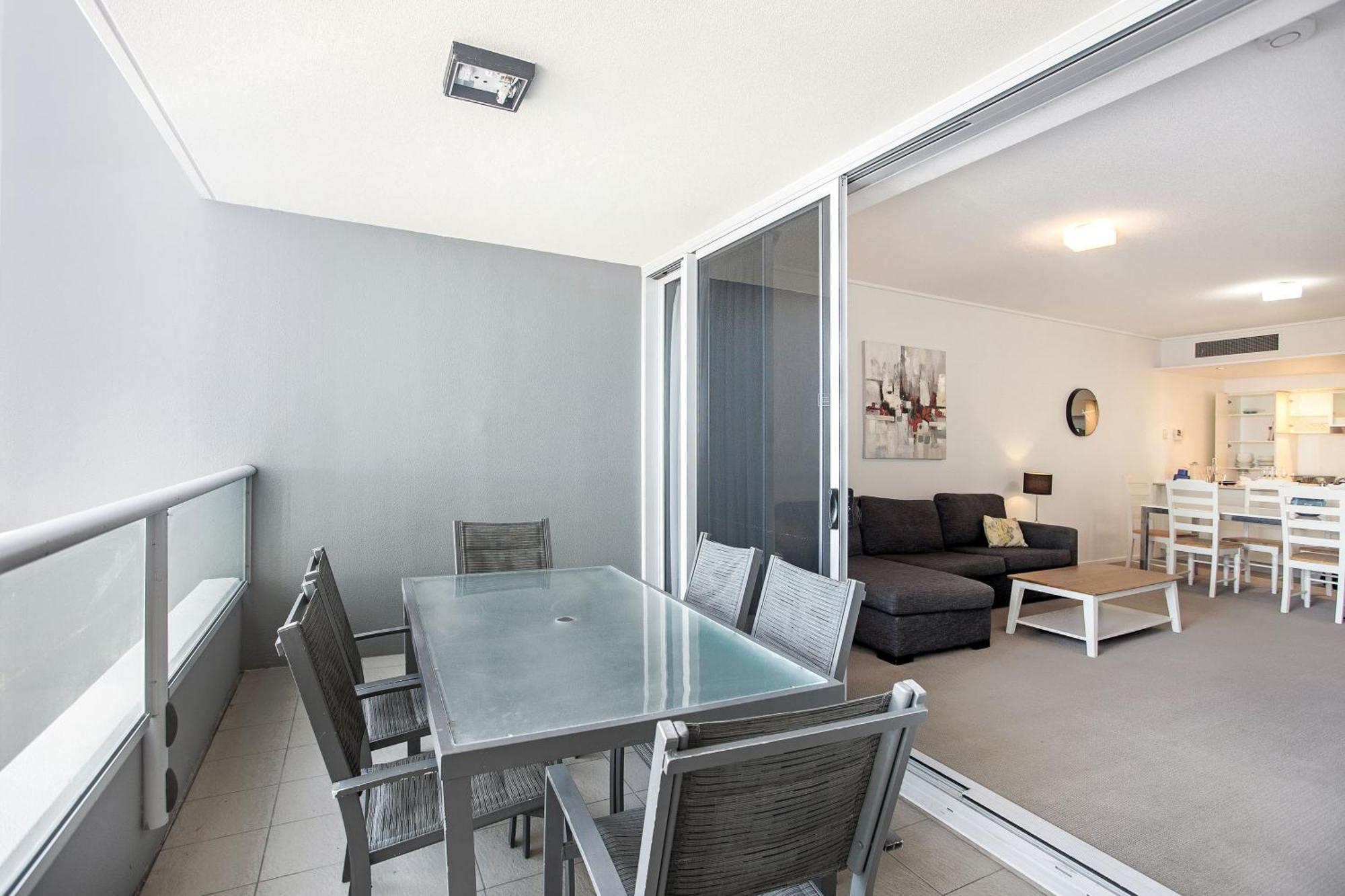 Flexible Inner With Wifi Apartment *