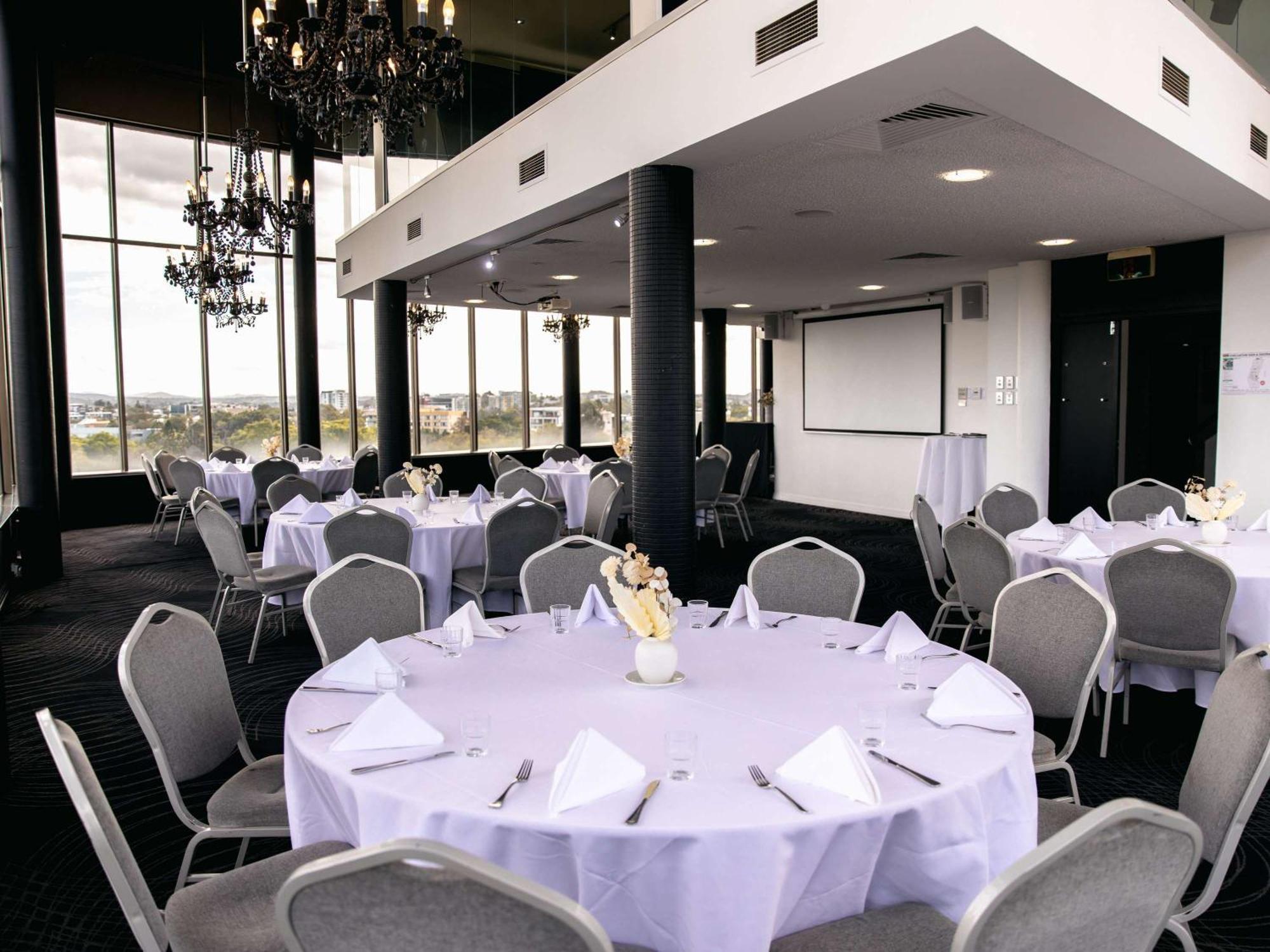 Hotel Mercure Spring Hill