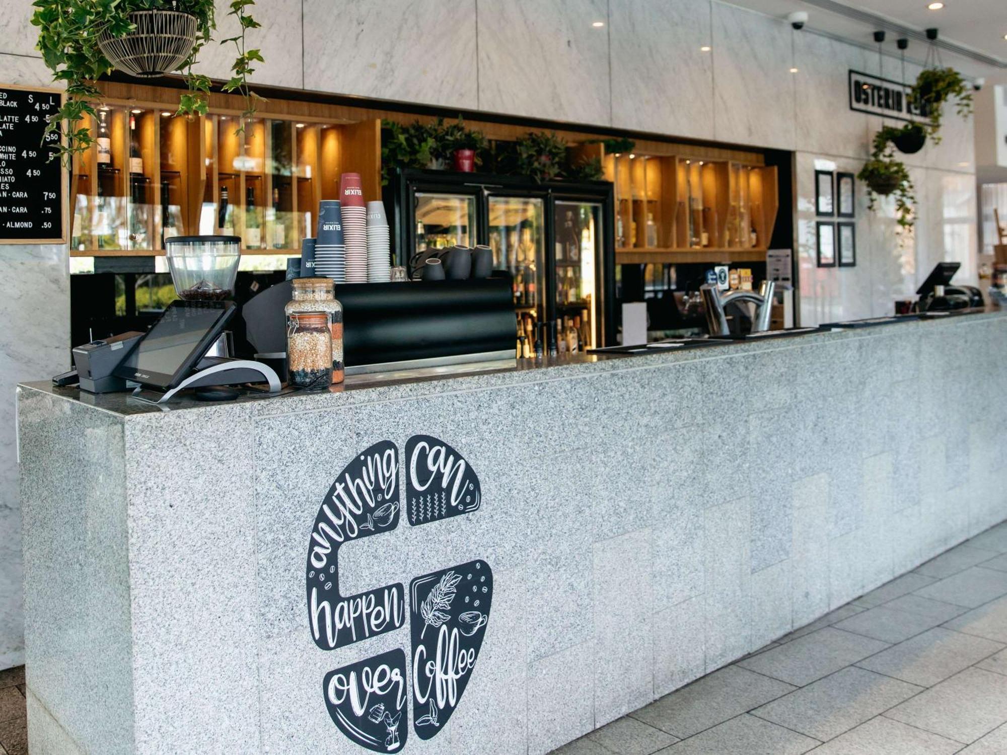 Hotel Mercure Spring Hill 4*