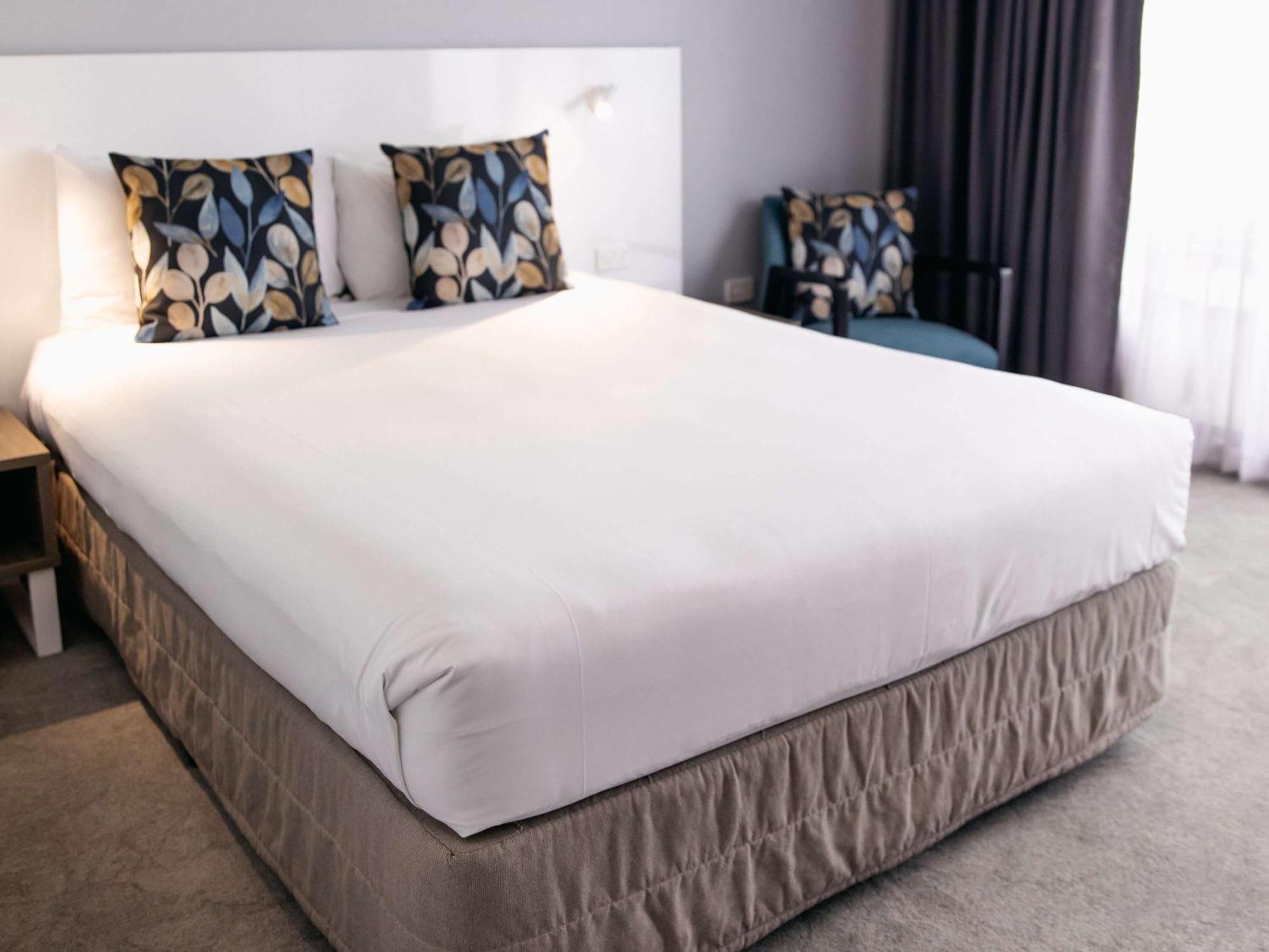 Mercure Spring Hill 4*