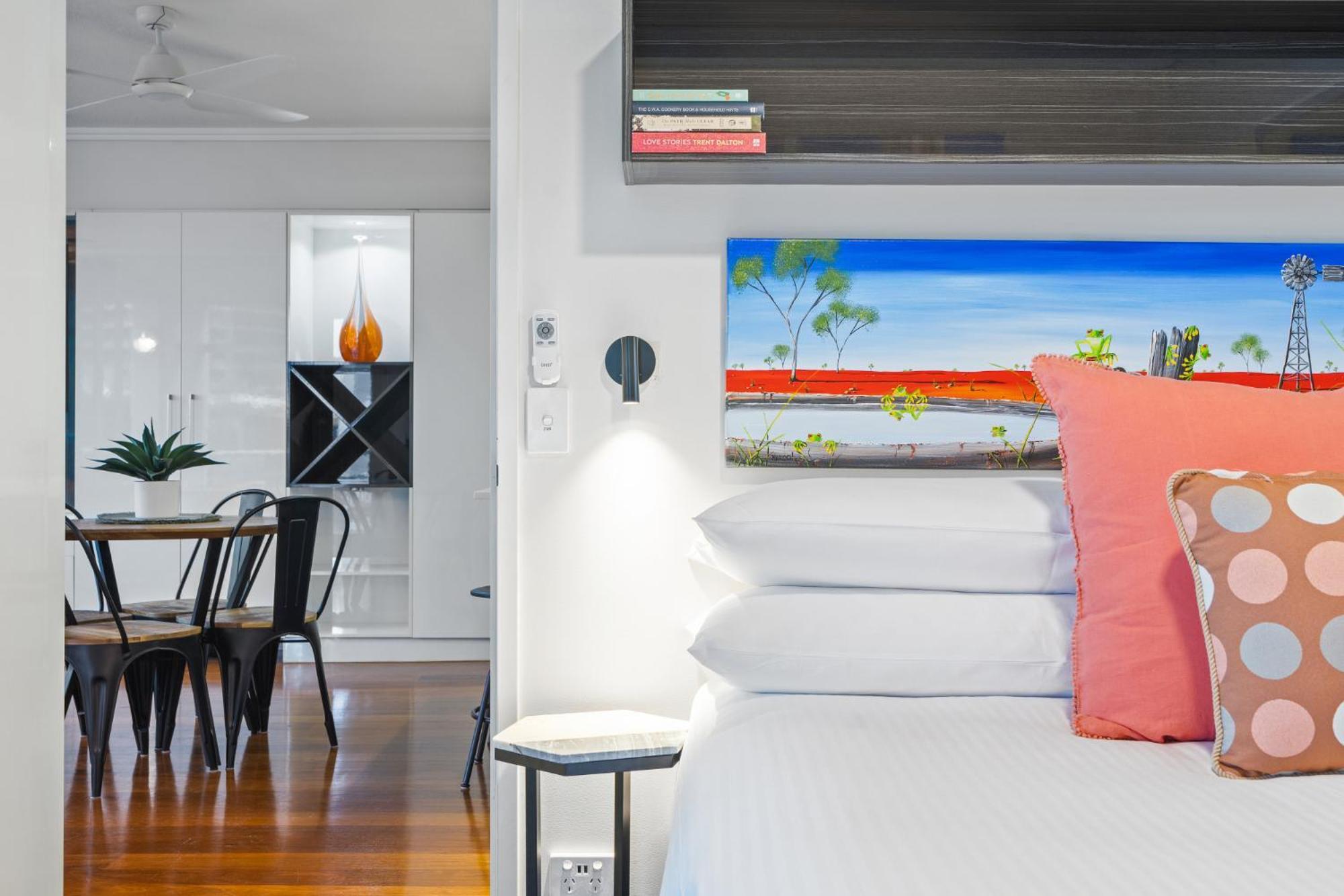 2-bed Pad With Pool & Gym Apartment