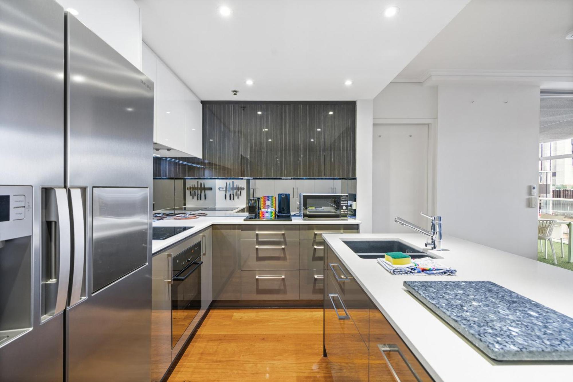 Apartment 2-bed Pad With Pool & Gym