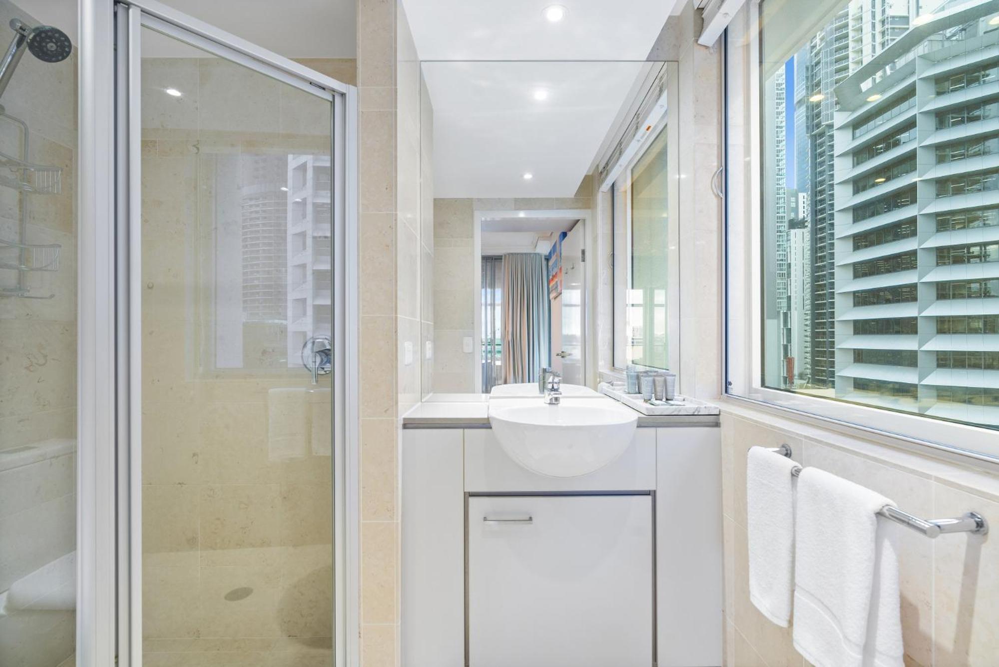 Apartment 2-bed Pad With Pool & Gym *