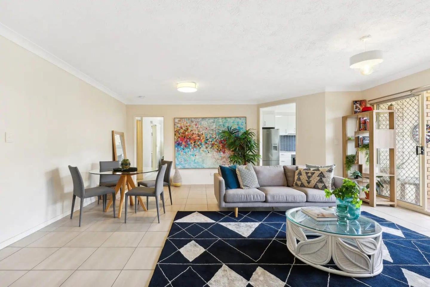 Cozy 2br Near The River