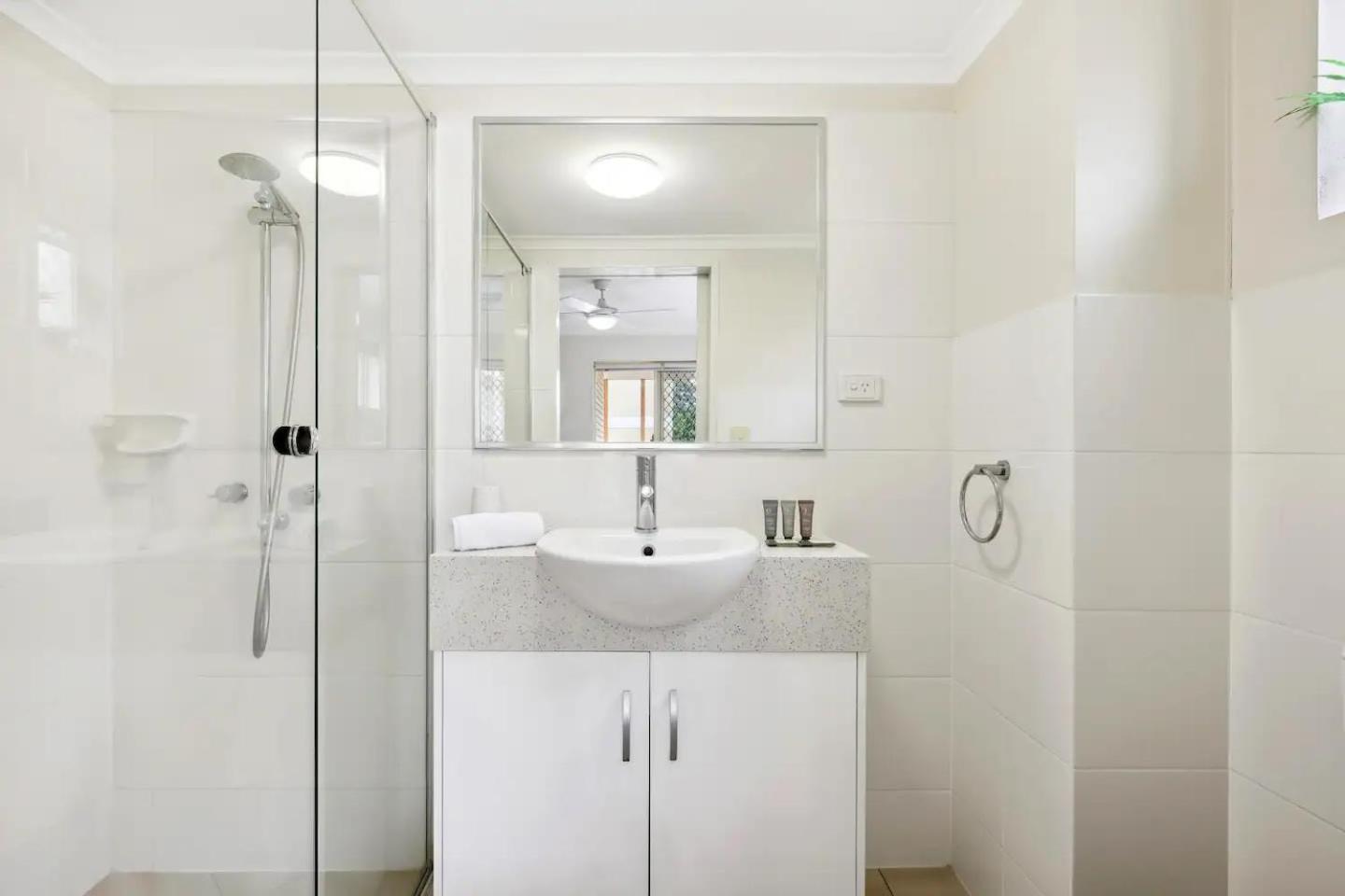 Cozy 2br Near The River *
