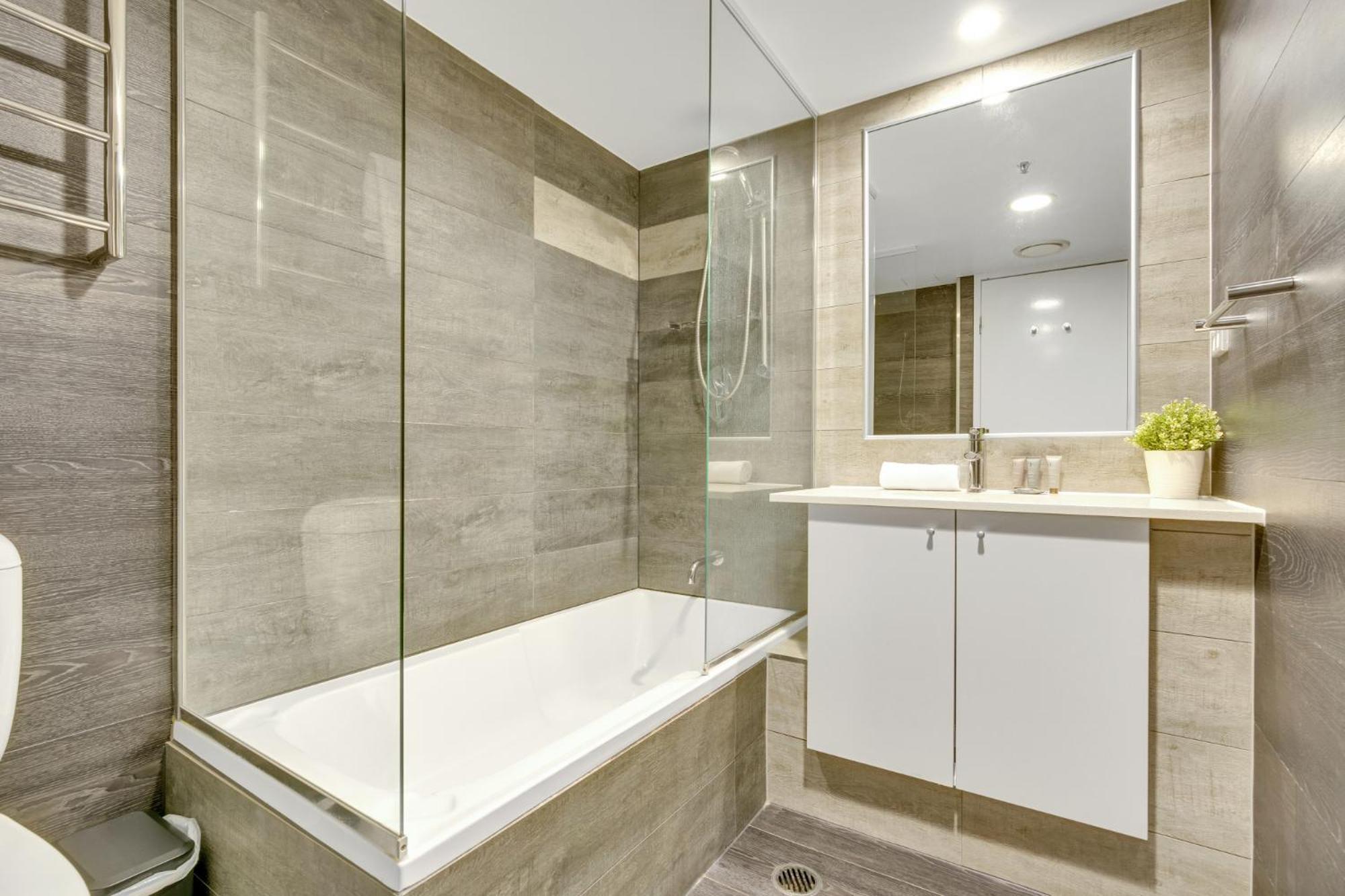 Cbd 1-bed With Pool, Gym & City Views Brisbane