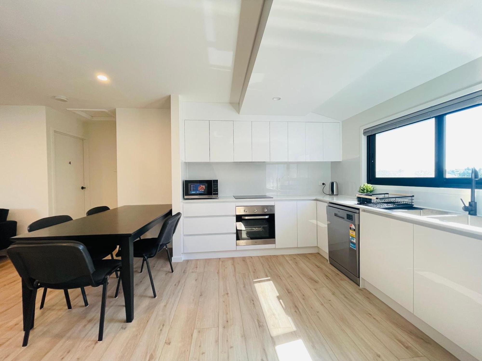 262atroughton Guest house