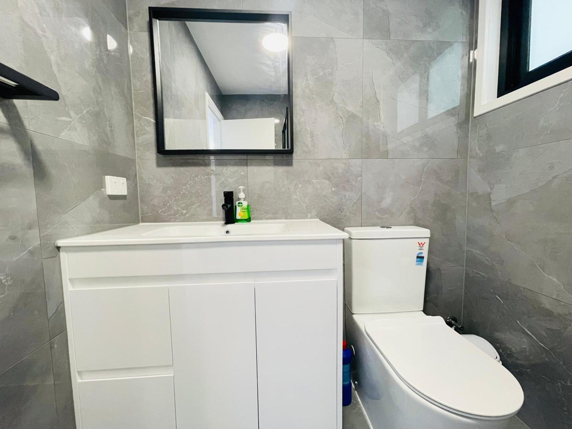 262atroughton Brisbane