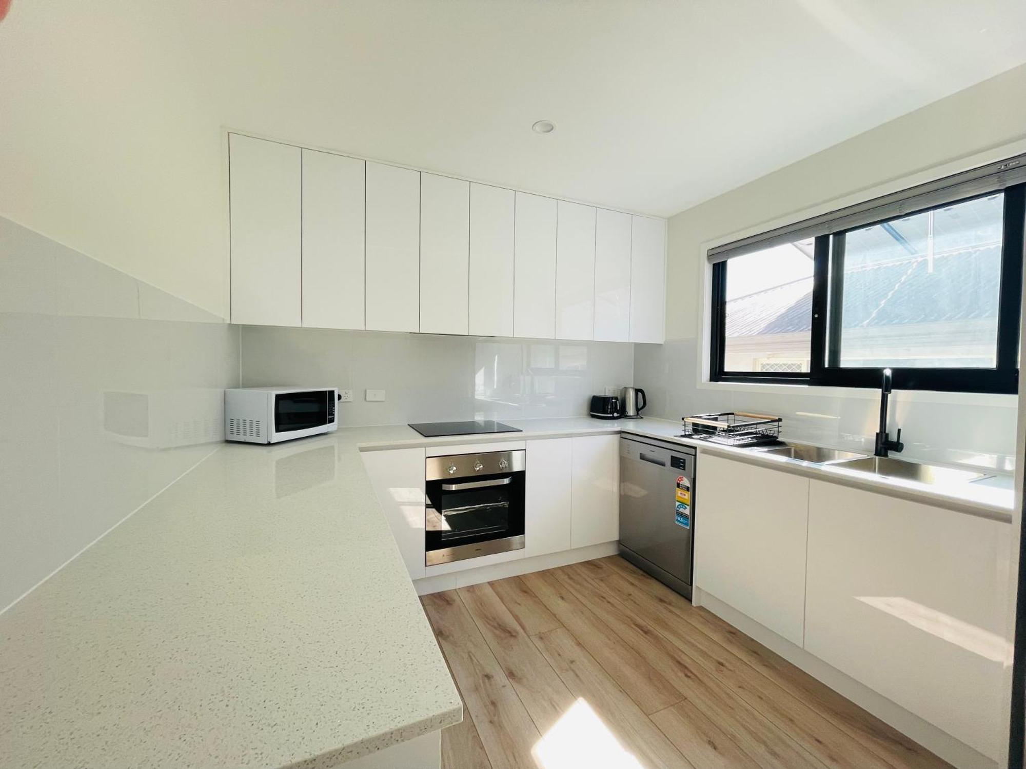 Guest house 262atroughton Brisbane