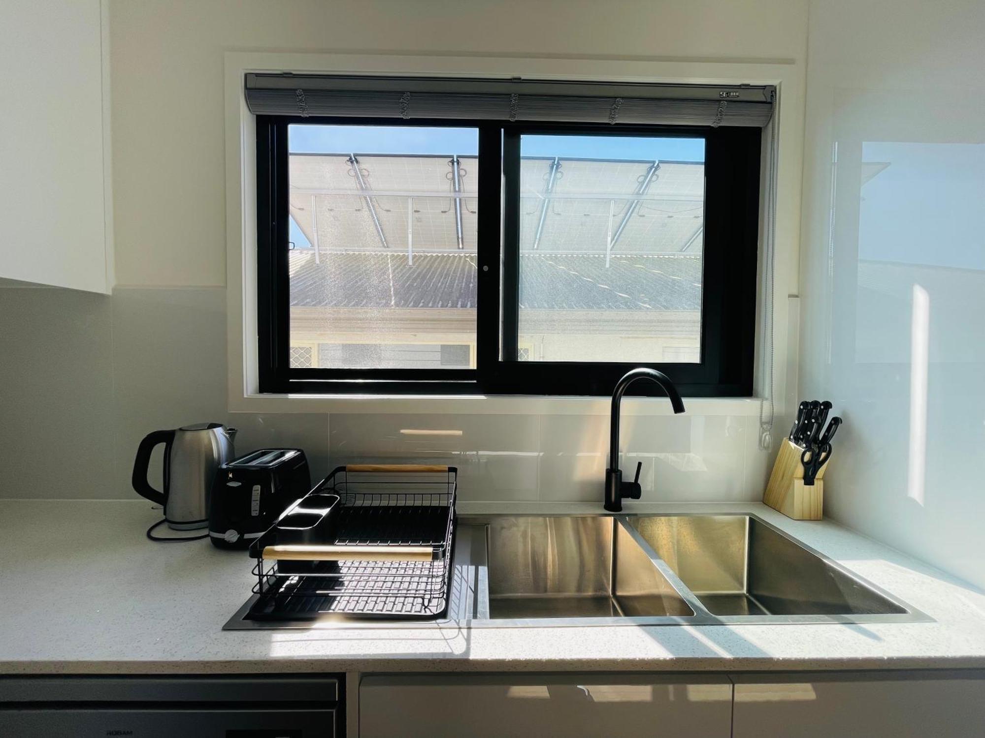 Guest house 262atroughton Brisbane