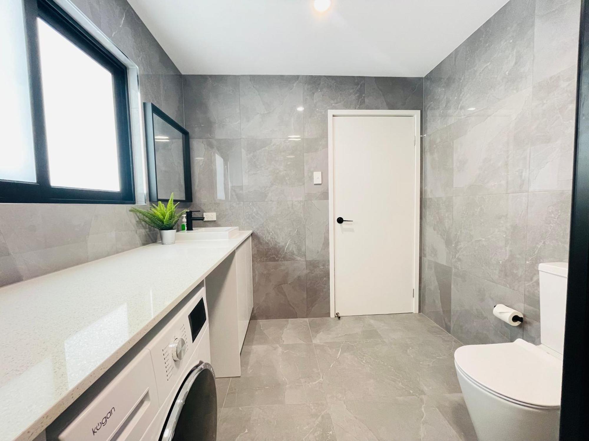 Guest house 262atroughton 3*