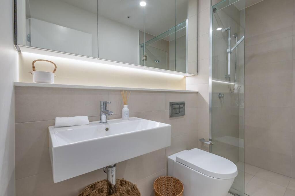 West End Boutique - Private With Pool & Shops Downstairs Brisbane