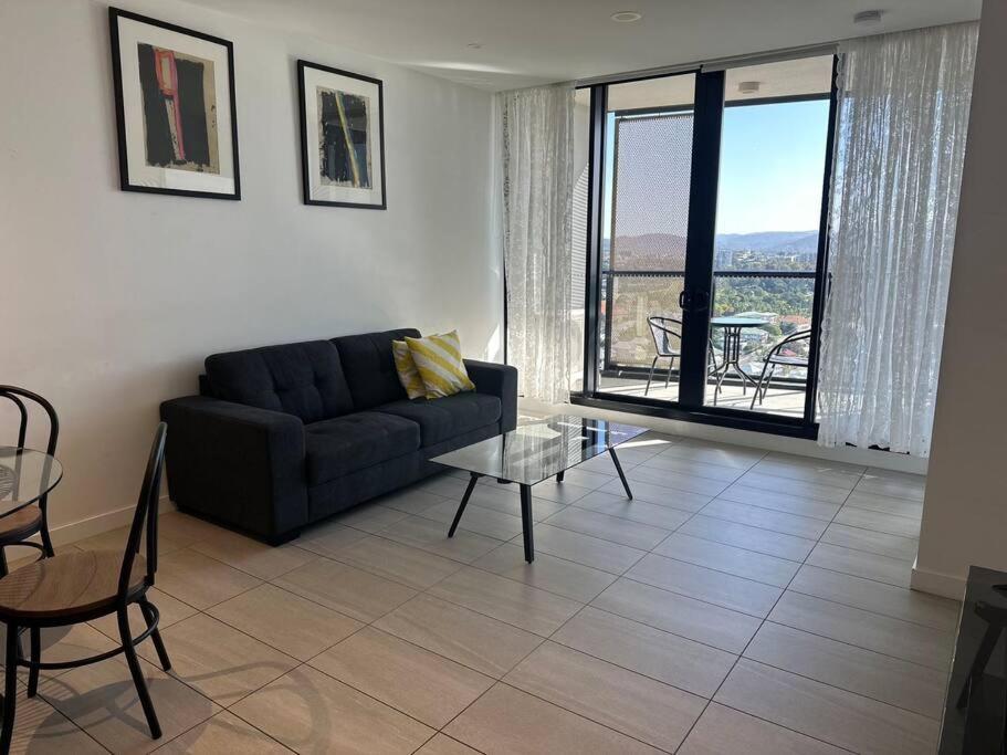 Deluxe 2bd With Infinity Pool Apartment