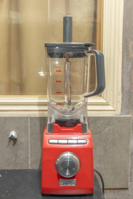 Detached Double Bedroom In Shared Apartment *