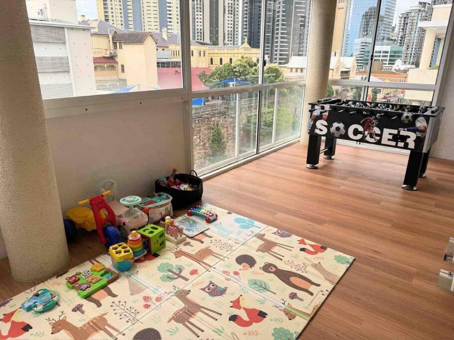 Apartment Spacious With Pool & Parking Brisbane