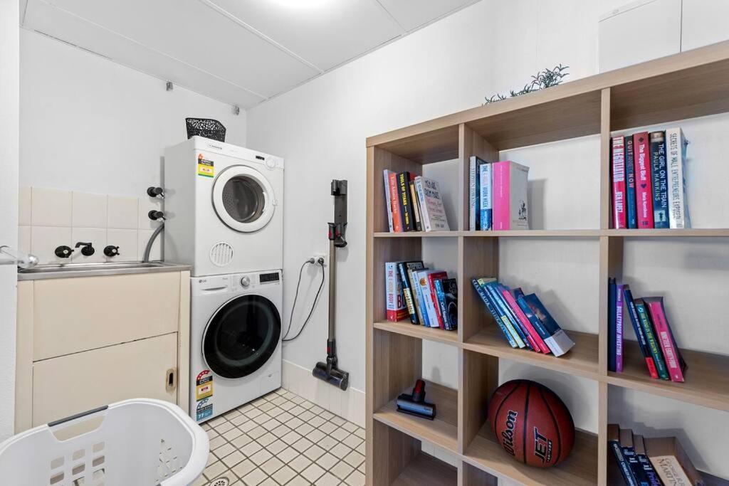 Apartment Main Point 1bed 1bath 1car 5 Mins To Cbd Brisbane