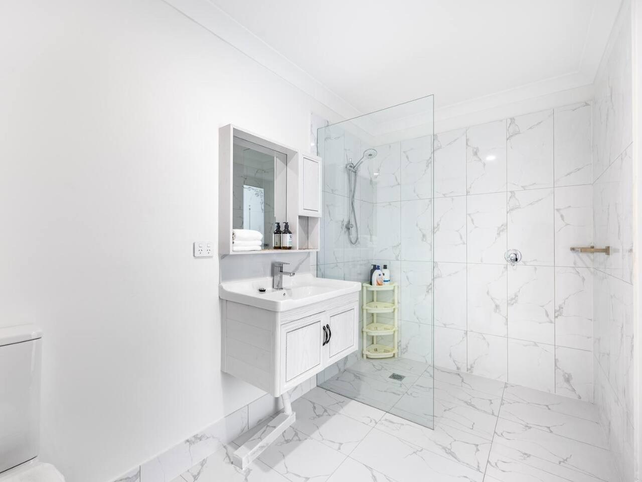 Walkable Convenience Dual Cannon Hill