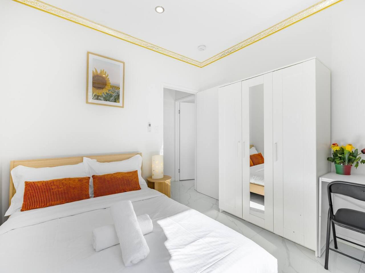 Walkable Convenience Dual Cannon Hill * Brisbane