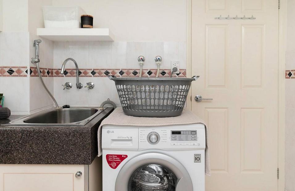 Unit With Everything At Your Fingertips Brisbane