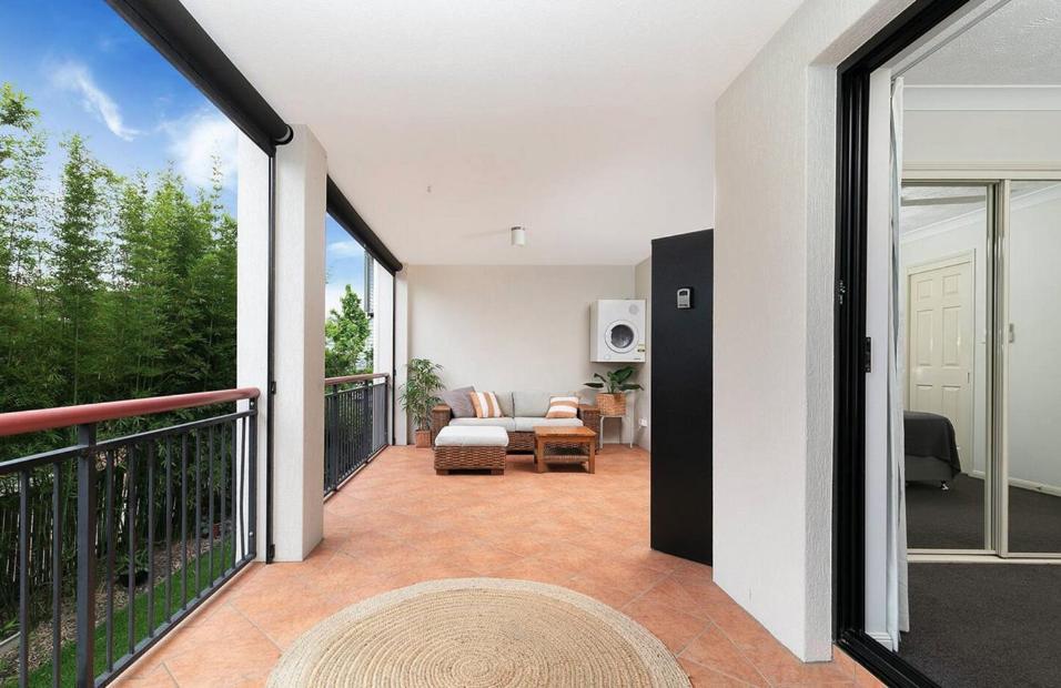 Unit With Everything At Your Fingertips Apartment *