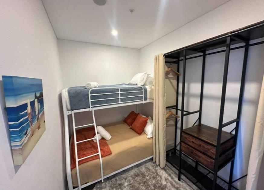 2br In South With Spectacular River View *